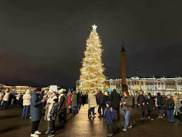 Минтруд определил дни для новогодних каникул 2027 года
