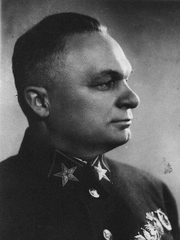 Начальник Генерального штаба РККА маршал Советского Союза Александр Егоров, 1937 год