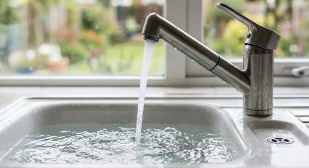 Вспышка инфекции на Пхукете: 13 русских туристов отравились водой в отеле