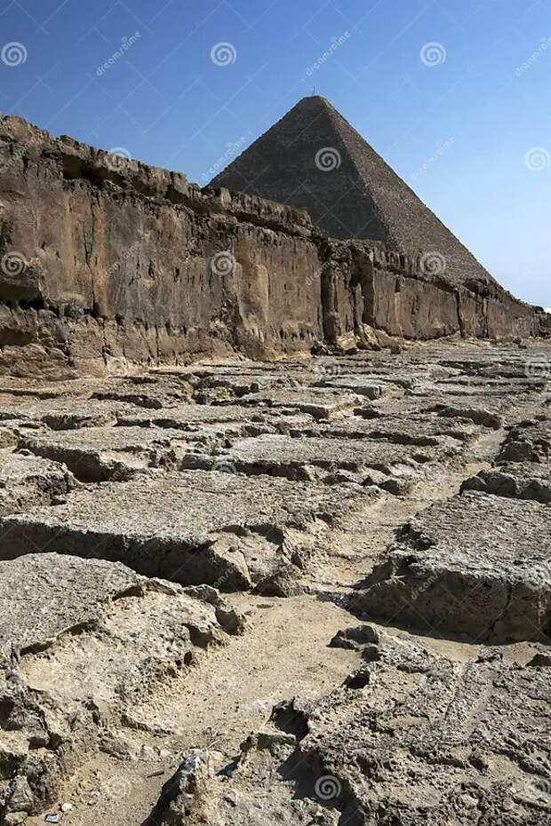Карьер на плато Гиза, Египет