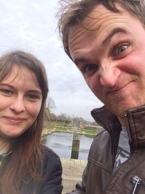 Экстремальная романтика: влюбленные чуть не упали в водопад во время предложения руки и сердца