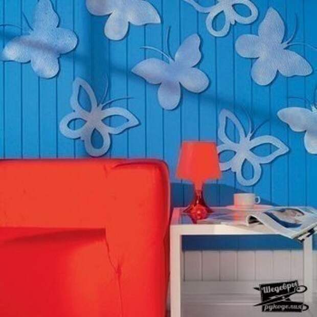 Декорирование стены: делаем бабочек из тонкой потолочной плитки
