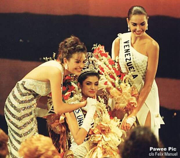 Сушмита Сен на конкурсе Мисс Вселенная 1994  фото / Sushmita Sen Miss Universe 1994 photo