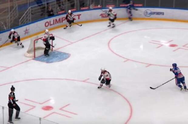 ХК "Тамбов" проиграл на выезде команде из Санкт-Петербурга