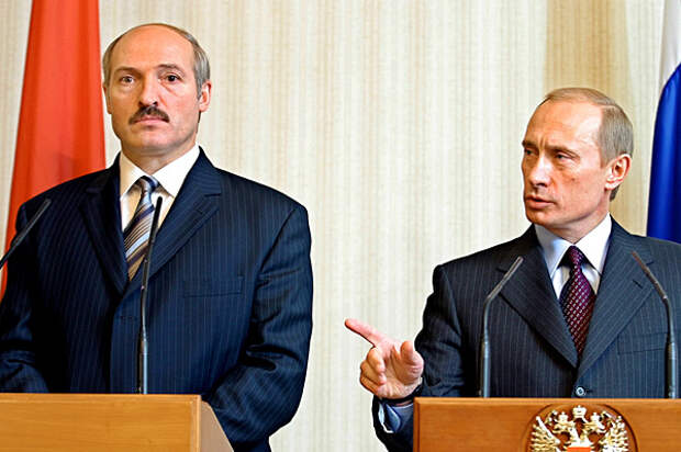 Совместная пресс-конференция Александра Лукашенко и Владимира Путина, 27 ноября 2002 года. Фото: Сергей Сазонов / AP 