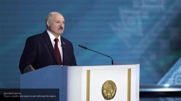 Лукашенко прибудет в Москву в понедельник Лукашенко прибудет в Москву в понедельник