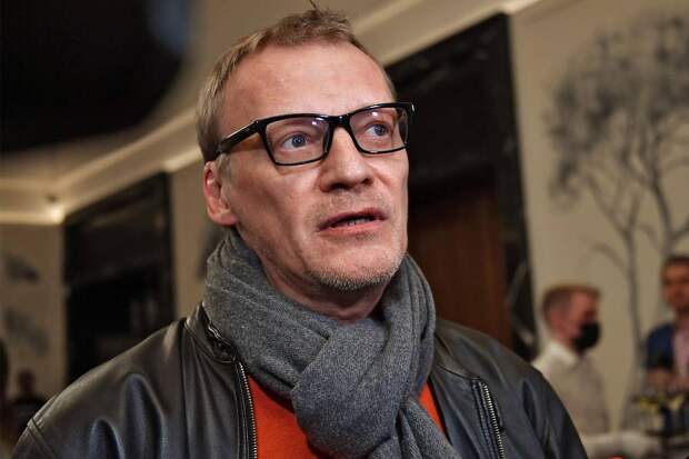 Актера Алексея Серебрякова госпитализировали