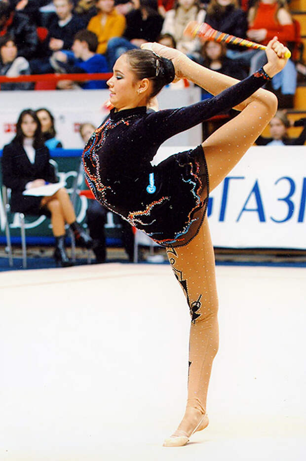Ляйсан Утяшева на соревновании по художественной гимнастике