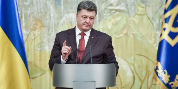 Очередные обязанности, новые реформы – что еще придумает Порошенко в День Государственного флага? Очередные обязанности, новые реформы – что еще придумает Порошенко в День Государственного флага?
