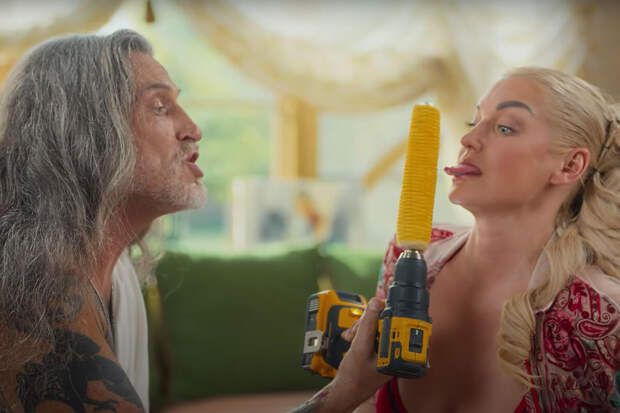 Шоумен Джигурда признался, что Анисина не отпустила его на юбилей к Волочковой