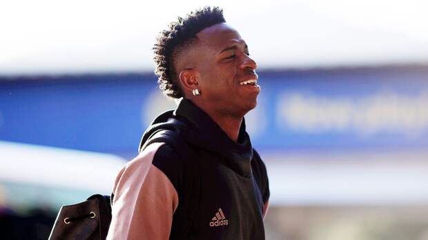 УЕФА отстранил игрока «Бенфики» на шесть игр после жалобы Винисиуса