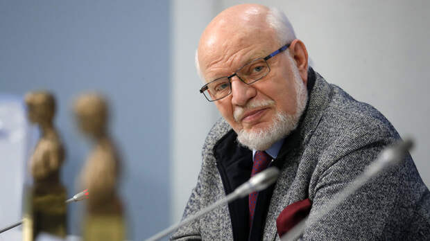 Экс-глава СПЧ Федотов: Ельцин никогда не мстил журналистам за критику