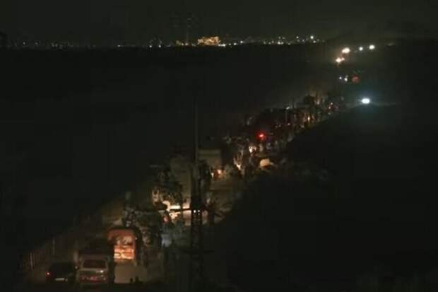 Дороги на Газу заполнены и ночью