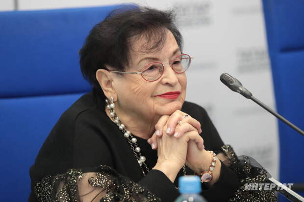 Муса Җәлилнең кызы Люция: «Күңелдә булган хисләр белән дә әтиемә охшаганмын дип уйлыйм»