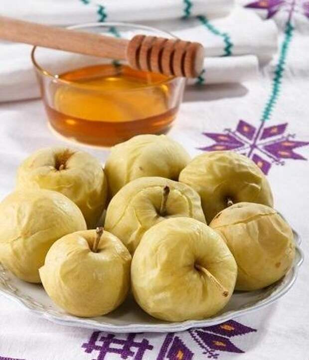 Моченые яблоки с медом