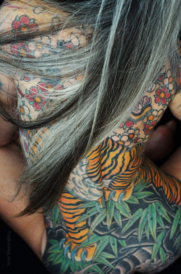 Татуировка на всю спину. Фото: The Burning Lotus.