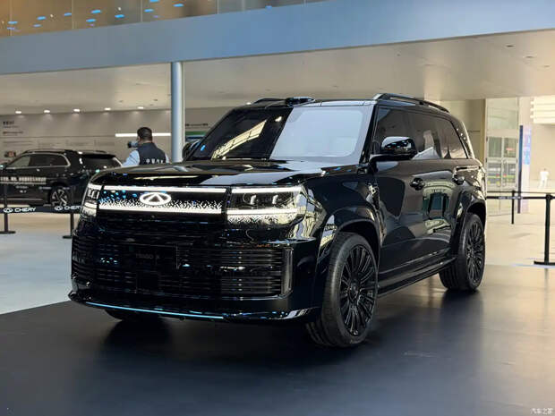 Chery показала концепт Tiggo X — «восточный флагман» с полным приводом и гибридной системой на 476 л.с.