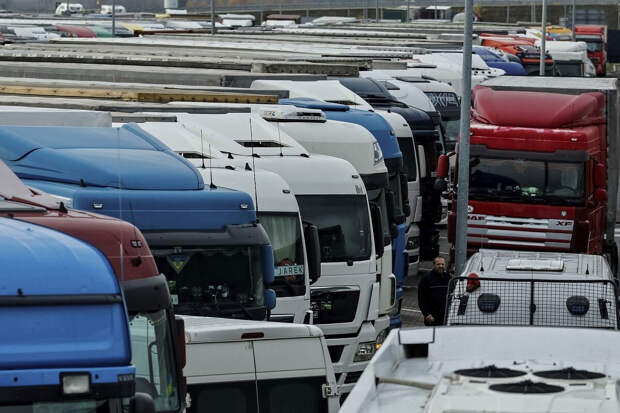 В Польше ввели ограничения на въезд и выезд украинских дальнобойщиков
