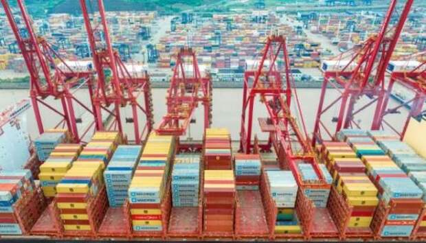 Китайский экспорт неожиданно ушел в минус