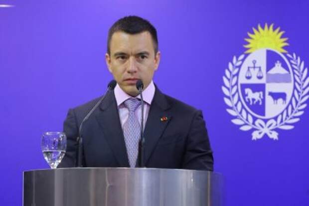 Ecuador president seeks to reduce number of legislators by half