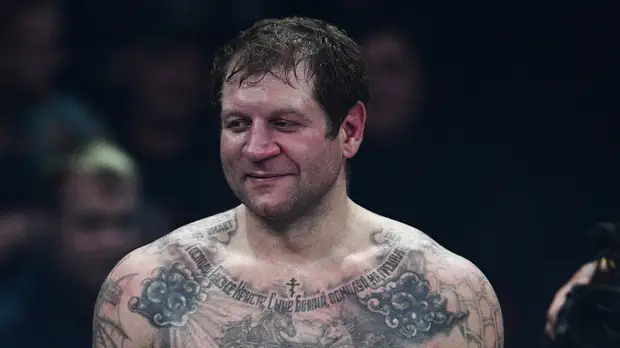 Гаджиев назвал фаворита боя Александр Емельяненко — Исмаилов