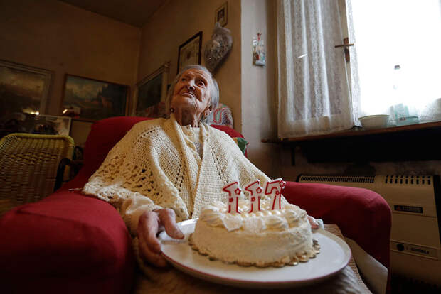 woman-born-1899-celebrate-117th-birthday-emma-morano-2
