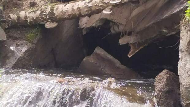 Размытая дамба / Фото: