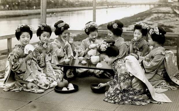 Юные майко Киото, 1920 год