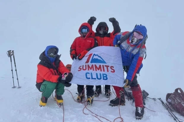 Гид вышел на связь после сообщений о проблемах альпинистов в Антарктиде