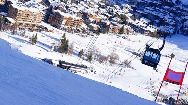 BFMTV: два лыжника погибли при сходе лавины во Франции