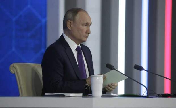 В Кремле рассказали о темах общения Путина с семьями мобилизованных