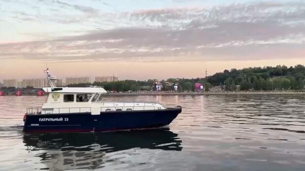 Cпасатели обеспечивают безопасность на фестивале фейерверков в Братеевском парке