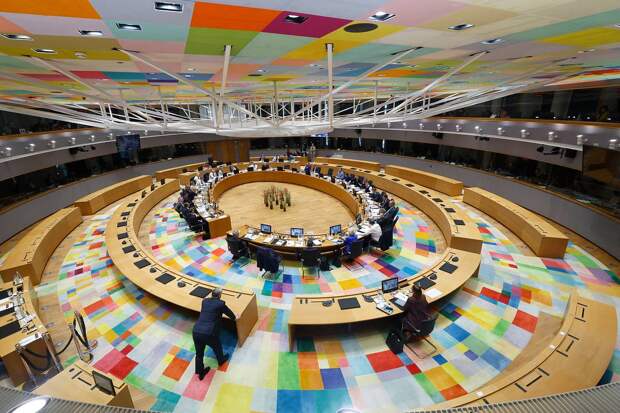 В Госдуме оценили блокировку Венгрией и Словакией антироссийских санкций