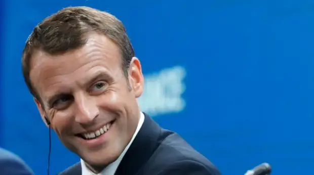 “Z животворящий”: россияне высмеяли вспомнившего об уважении к Москве Макрона