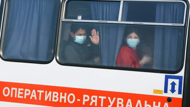 Не думала, что наша страна настолько гнилая: Эвакуированные из Китая украинцы о пугающем приёме на родине