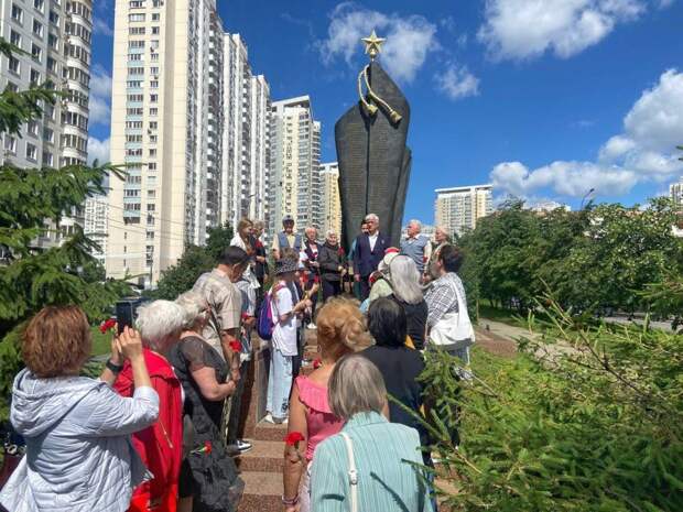 Жители Рязанского района попросили привести в порядок памятник воинам Великой Отечественной войны