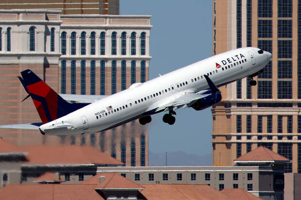 Авиакомпания обвинила пассажирку в причинении себе травм ради денег