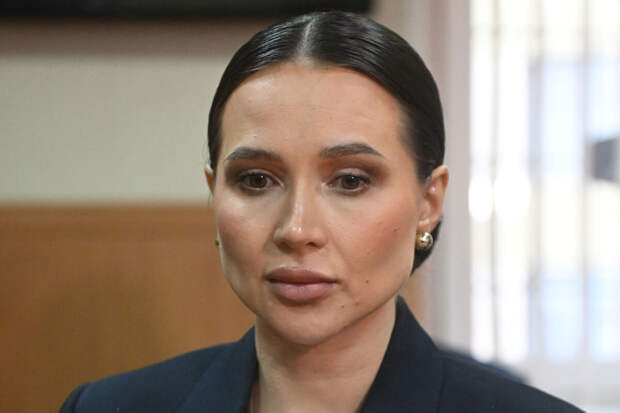 Суд приостановил уголовное производство против Валерии Чекалиной из-за болезни