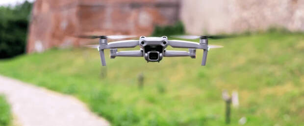 Новые китайские дроны способны наносить удары лазерным оружием