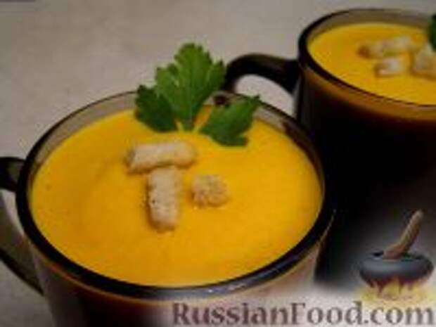 Фото к рецепту: Морковный крем-суп с имбирем