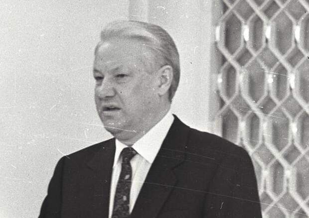 Бывший вице-премьер Полторанин заявил, что Ельцин не захотел присоединять Крым