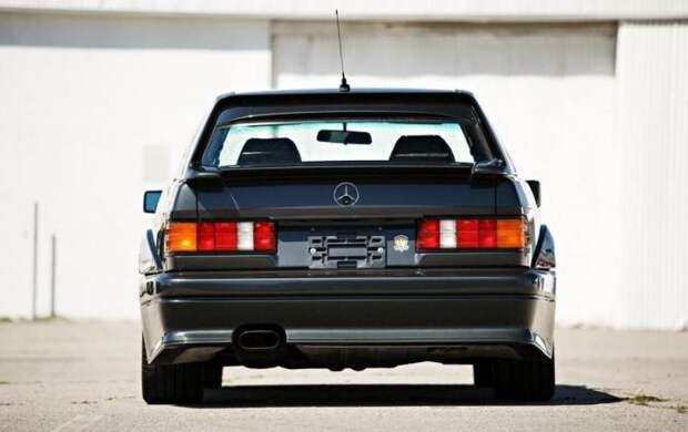 Mercedes-Benz 190E 2.5-16 Evolution II — очень редкий и желанный зверь