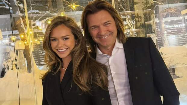 Дмитрий Маликов трогательно поздравил дочь с 26-летием и показал её маленькой