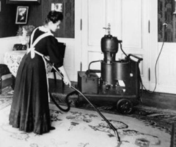 Американец Айвз Макгаффни запатентовал первый в мире пылесос