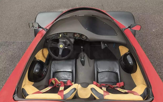 «Улыбающийся ботинок»: уникальный Ferrari с необычным дизайном выставлен в музее