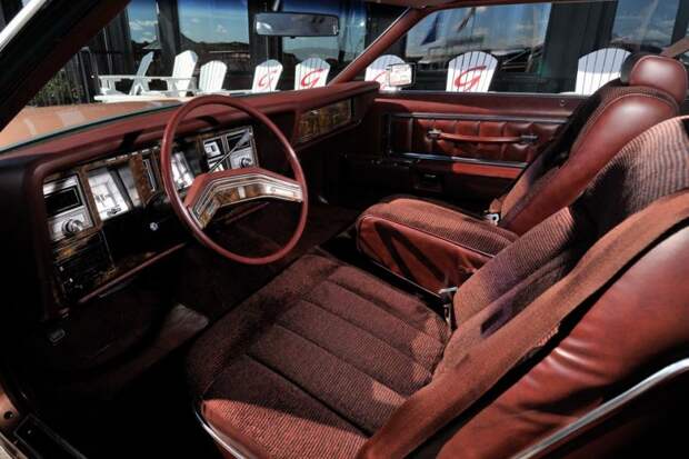 Lincoln Continental Mark V авто, бархат, велюр, велюровый салон, интерьер, кожаный салон, роскошь, салон