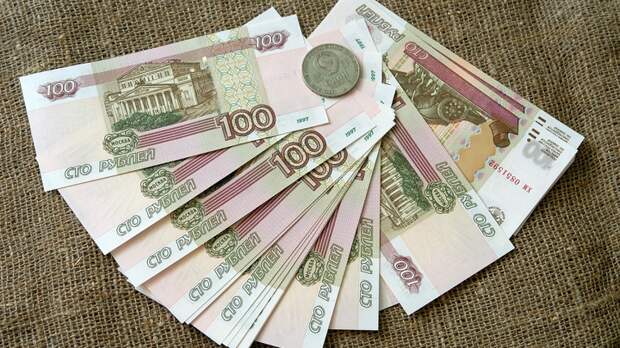 Рубль обречён: Эксперты прогнозируют, чего ждать от чёрного августа