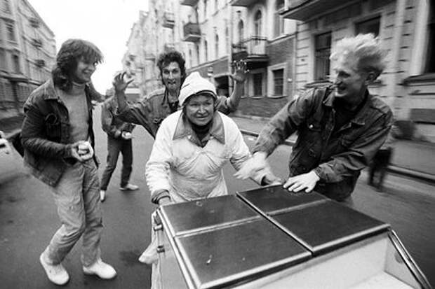 Впервые опубликован архив редких снимков звёзд советского рока