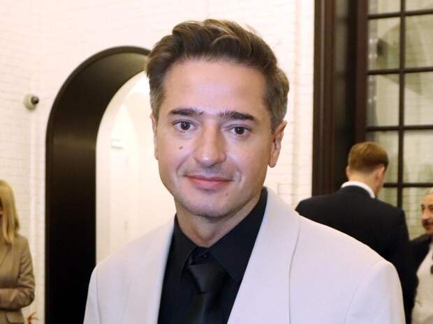 Стебунов об отношениях с супругой и воспитании сына: «Буду строгим, но любящим»