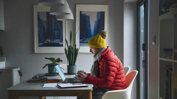 Врач Калюжин: ощущение «не могу согреться» связано с работой терморегуляции